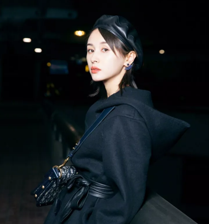 今年秋冬最chic！原來(lái)短發(fā)和帽子這么配??！