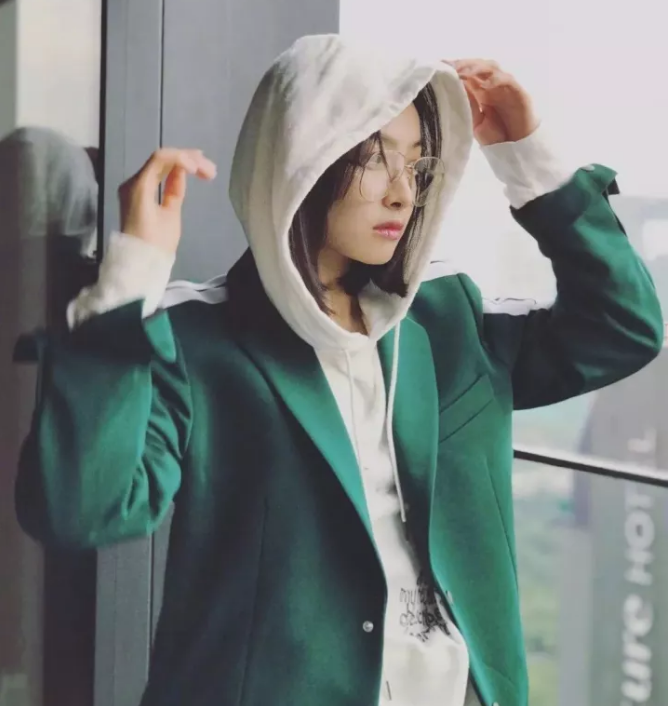 今年秋冬最chic！原來(lái)短發(fā)和帽子這么配啊！